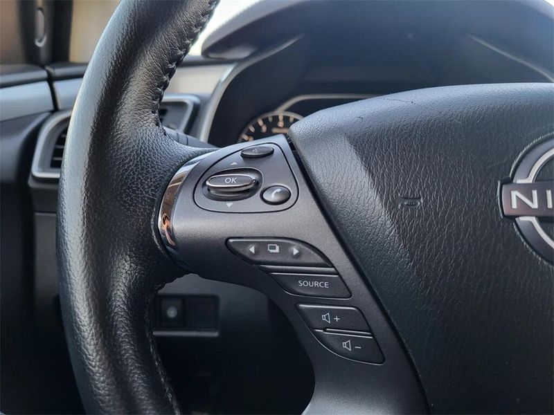 2023 Nissan Murano SVImage 10