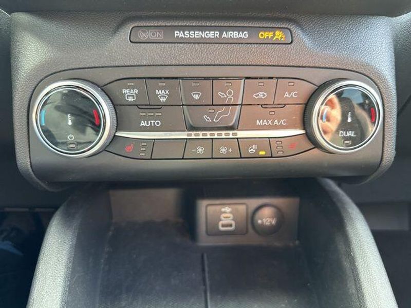 2024 Ford Escape ST-LineImage 32