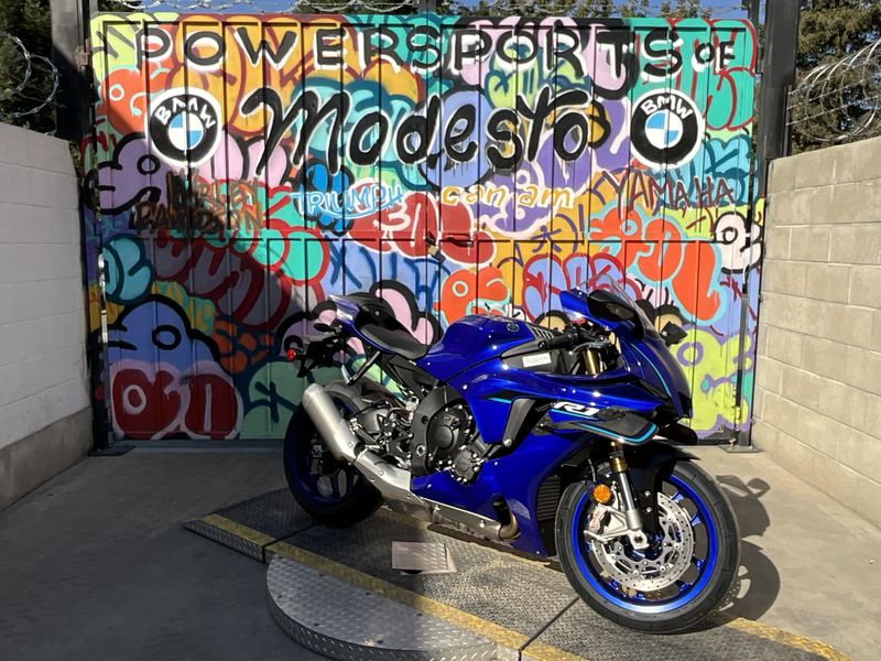 New 2026 Yamaha YZF-R1 Image 7