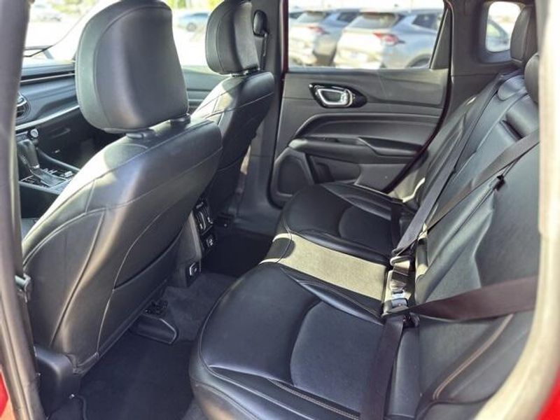 Used 2023 Jeep Compass LimitedImage 11