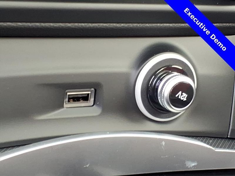 New 2025 Alfa Romeo Stelvio VeloceImage 24