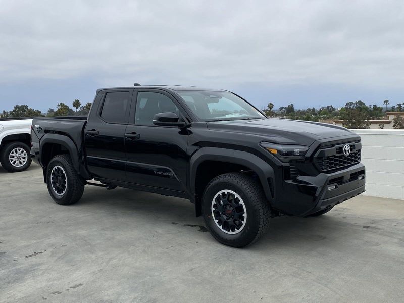 2024 Toyota Tacoma TRD Off RoadImage 2