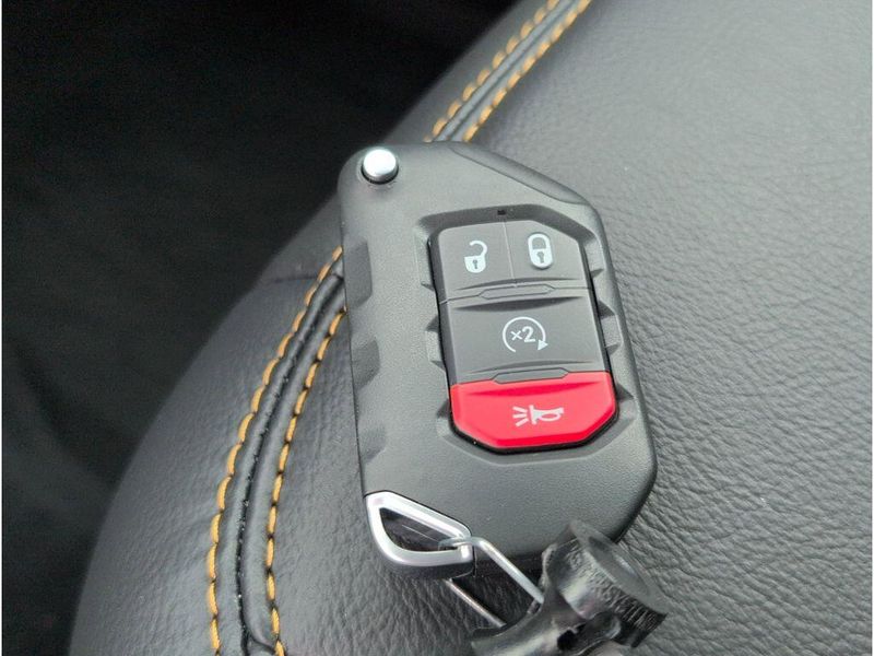 New 2025 Jeep Wrangler 4-door SaharaImage 20