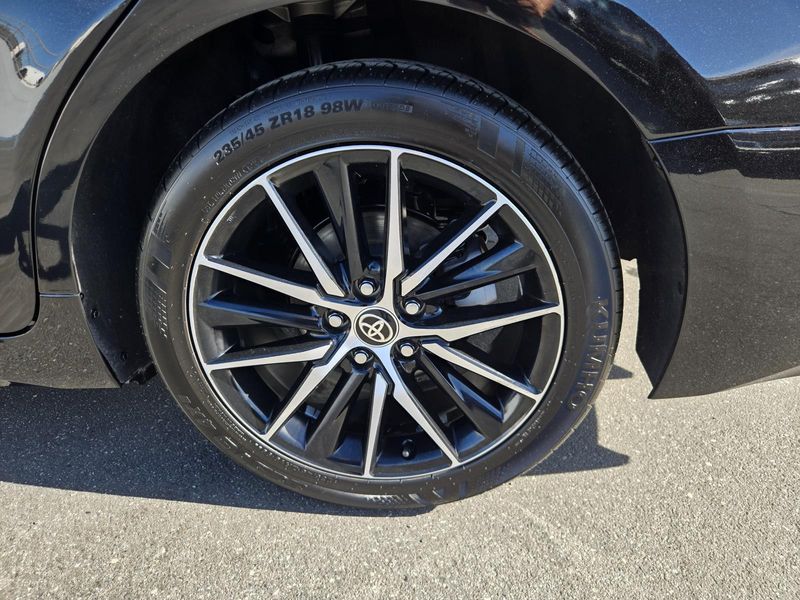 Used 2023 Toyota Camry SE Auto (Natl)