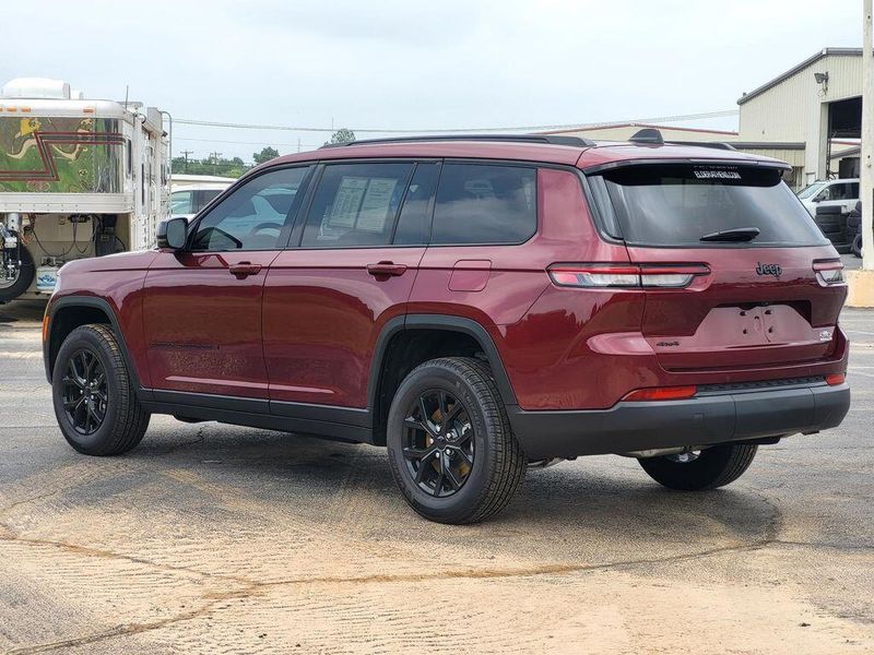 2025 Jeep Grand Cherokee L Altitude XImage 4