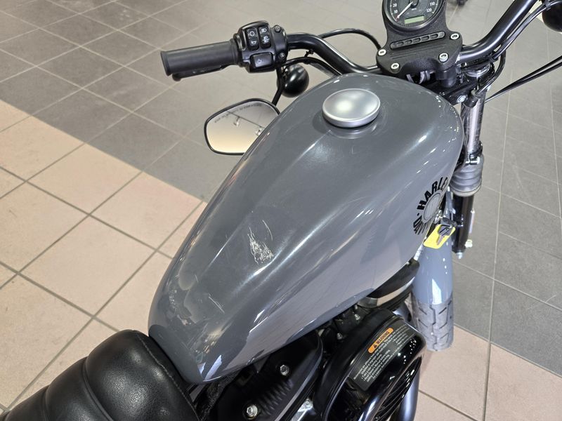 2022 HARLEY SPORTSTER IRON 883 Image 5