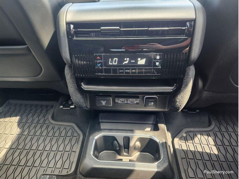2026 Jeep Grand Wagoneer Upland 4x4