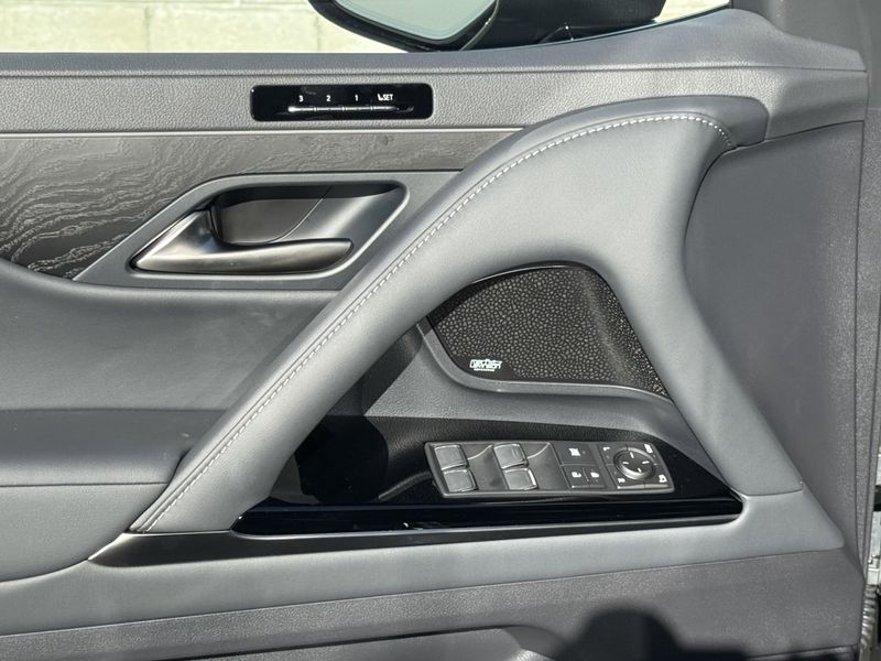 New 2026 Lexus LX 700h LuxuryImage 17