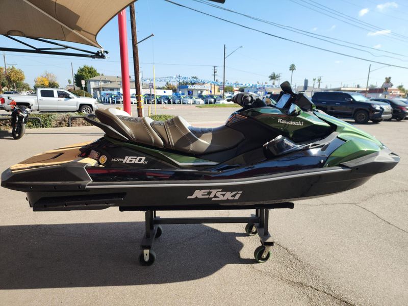 New 2025 Kawasaki JET SKI ULTRA 160LX Image 15