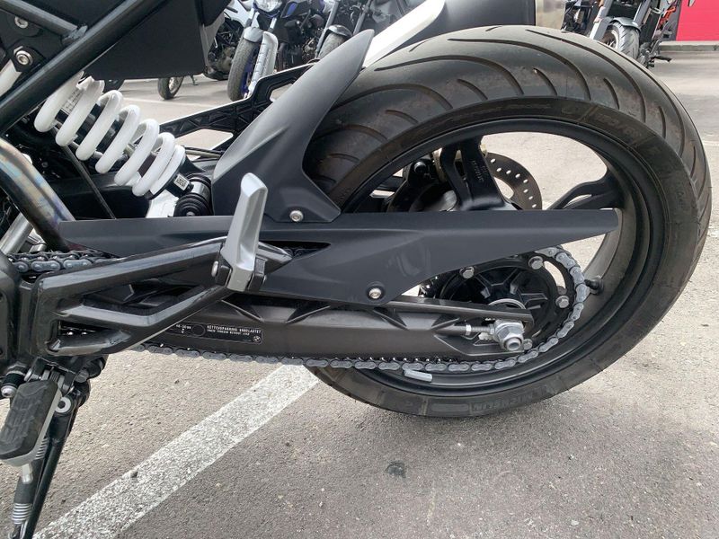 2021 BMW G 310 R Image 11