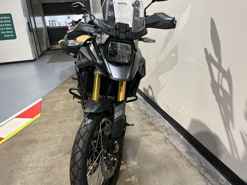 New 2024 Suzuki V-STROM 1050DE Image 11