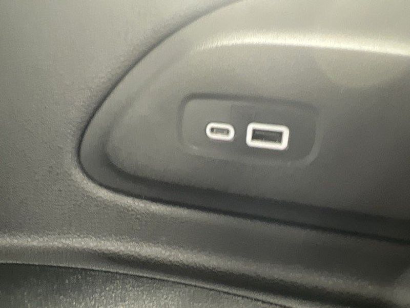 2023 Chrysler Pacifica Plug-in Hybrid LimitedImage 25