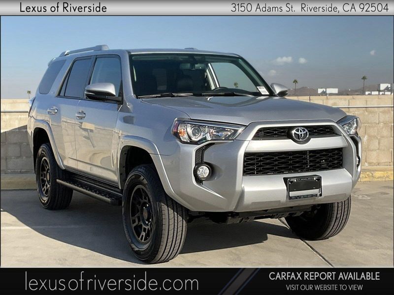 2018 Toyota 4Runner SR5Image 1