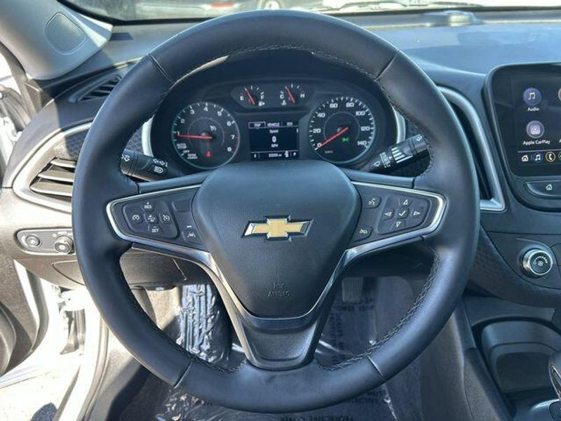 Used 2025 Chevrolet Malibu RSImage 21