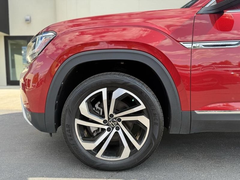 2023 Volkswagen Atlas Cross Sport 3.6L V6 SELImage 9