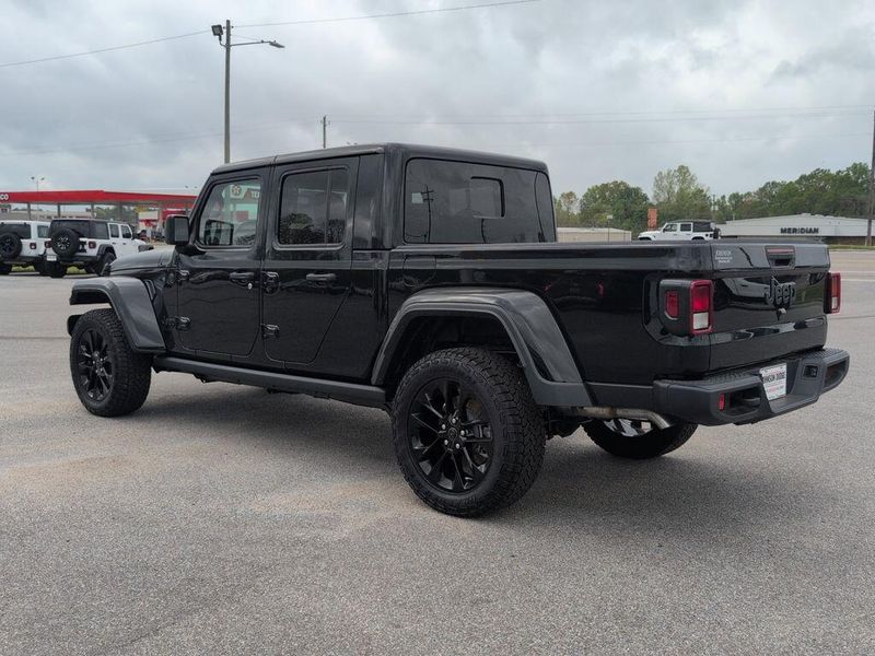 2025 Jeep Gladiator Nighthawk 4x4Image 5