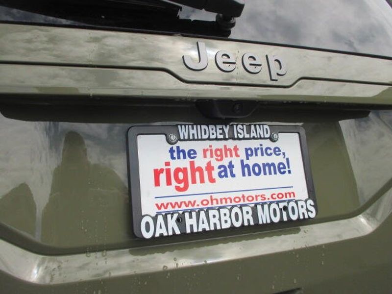 New 2026 Jeep Cherokee Laredo 4x4Image 11
