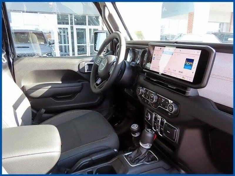 New 2025 Jeep Wrangler Sport SImage 8