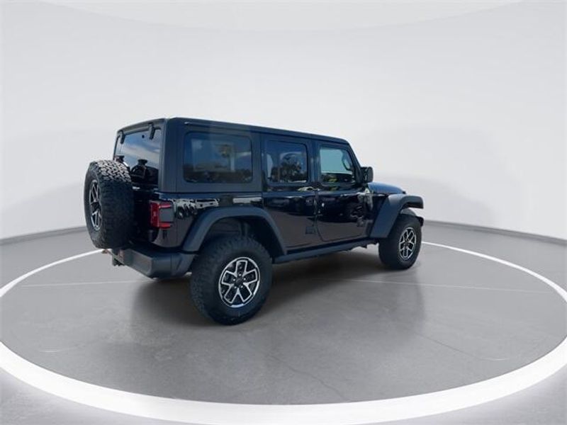 New 2025 Jeep Wrangler 4-door RubiconImage 8