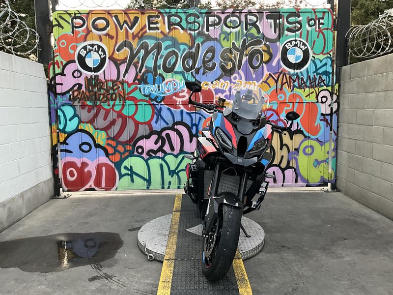 New 2026 BMW M 1000 XR Image 2