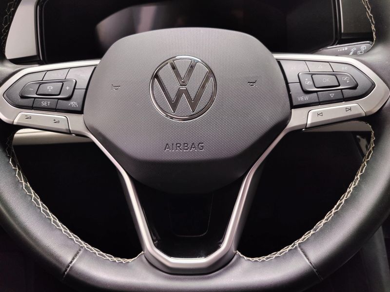 Used 2025 Volkswagen Taos SImage 21