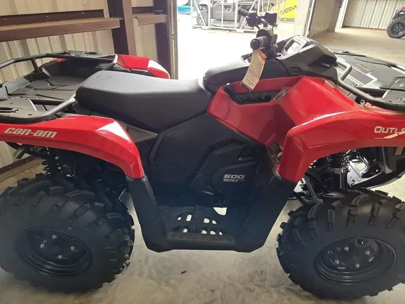New 2025 Can-Am OUTLANDER 500 LEGION RED Image 2