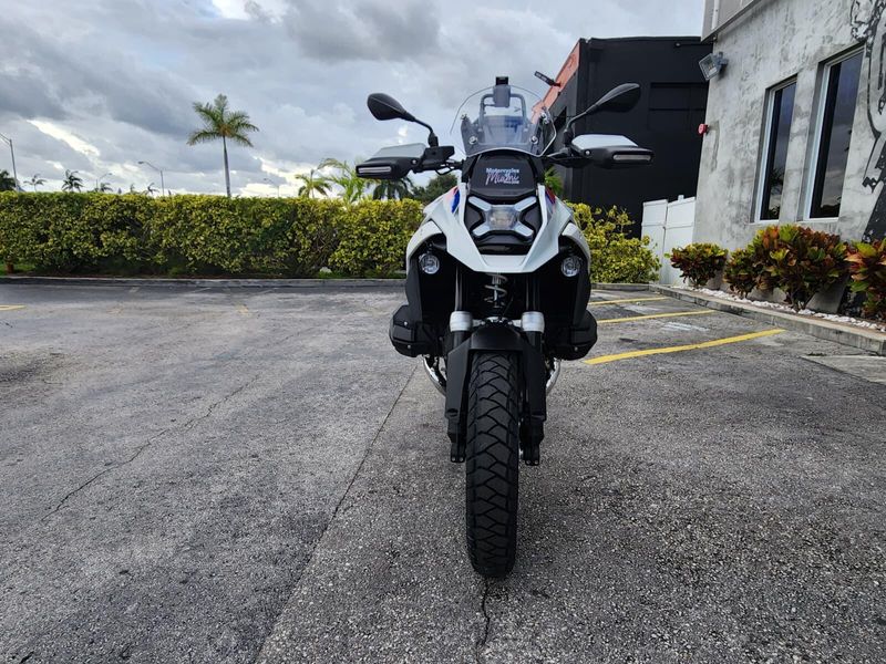 2026 BMW R 1300 GSImage 2