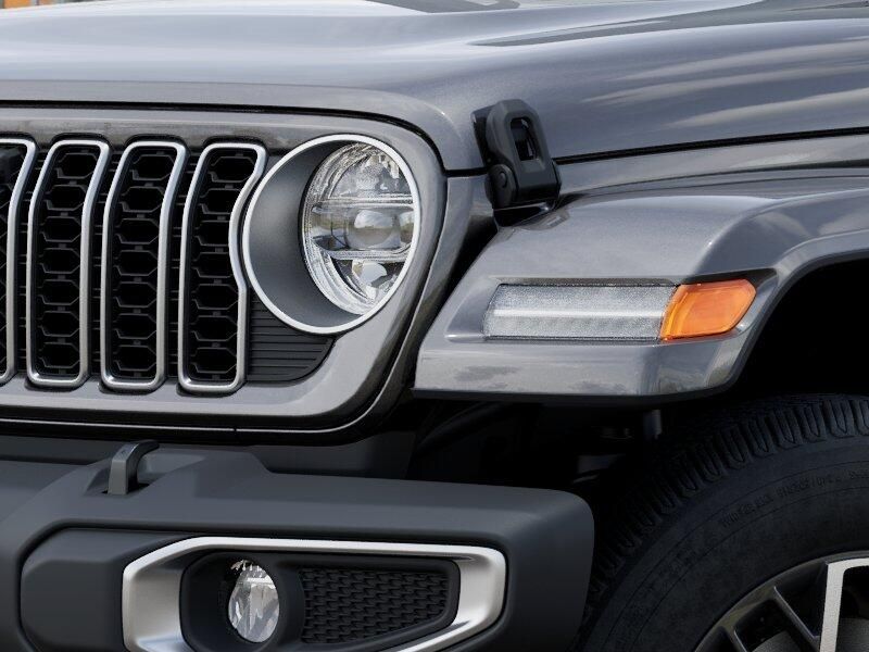 New 2026 Jeep Wrangler 4-door SaharaImage 36