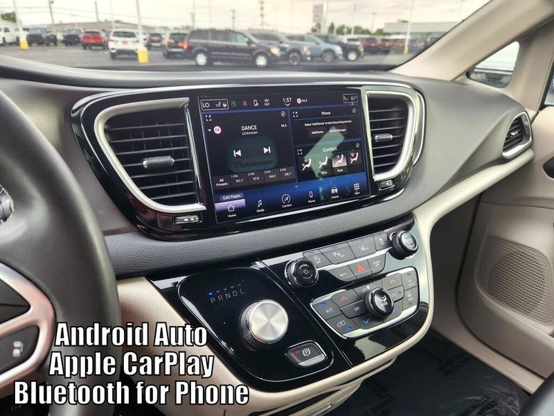 Used 2023 Chrysler Pacifica Touring L