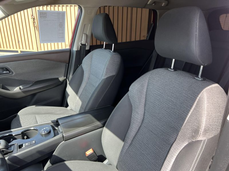 Used 2021 Nissan Rogue SImage 9
