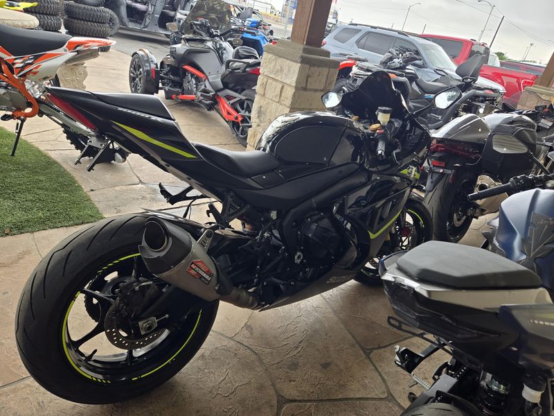 USED 2023 SUZUKI GSXR1000R CA Image 8