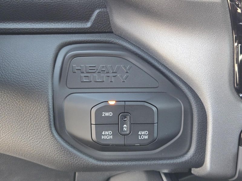 New 2025 RAM 2500 Big Horn Crew Cab 4x4 6'4' Box