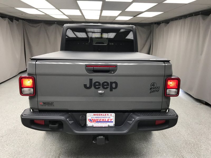 2021 Jeep Gladiator Willys photo 18