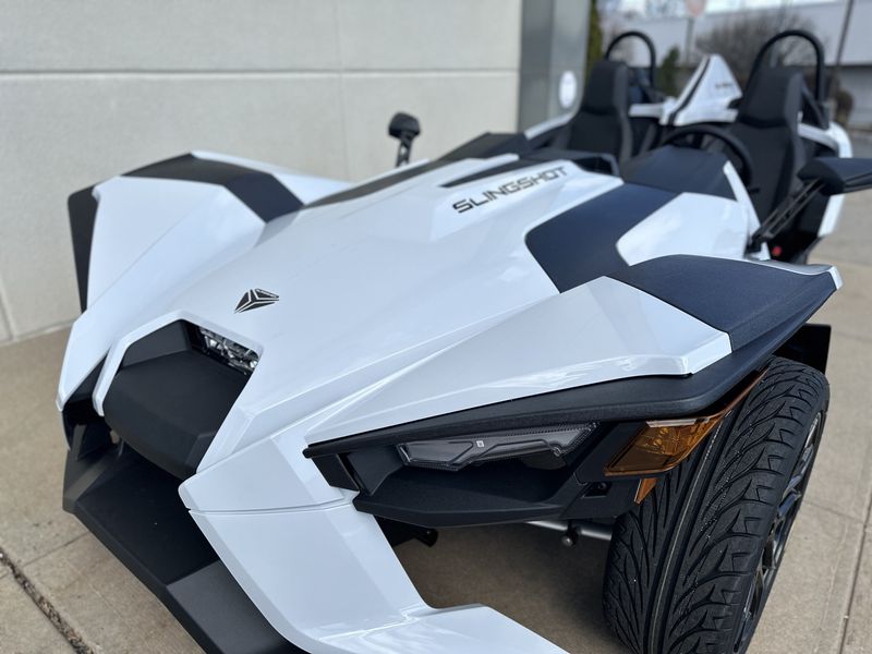 2024 Polaris SLINGSHOT S MANUALImage 8