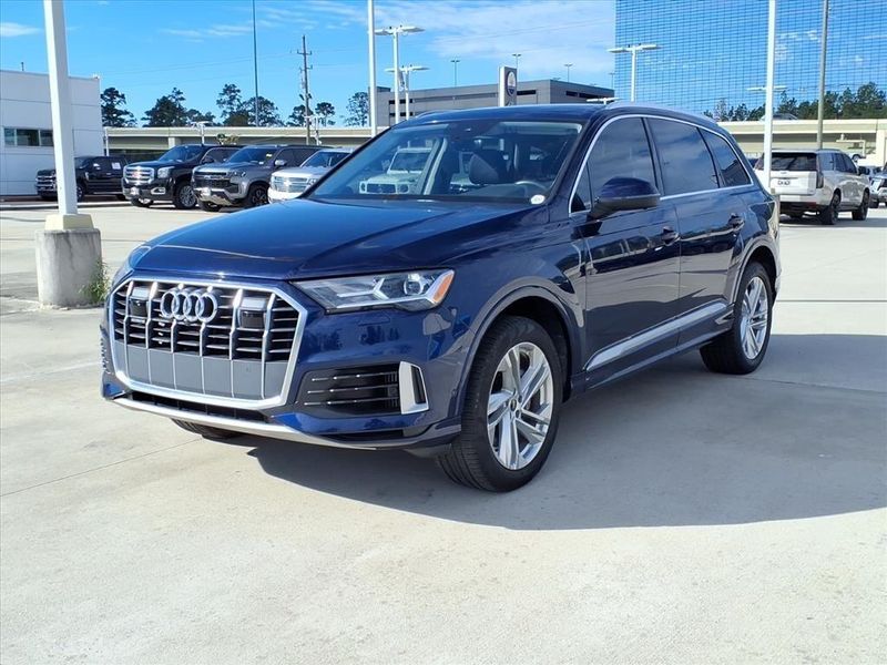 Used 2022 Audi Q7 55 Premium PlusImage 2
