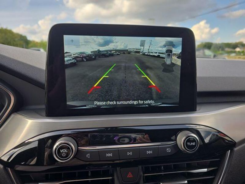 2022 Ford Escape Titanium photo 22