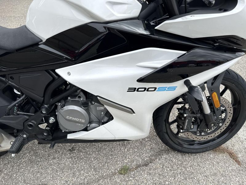 Used 2025 CFMOTO 300SS Image 14