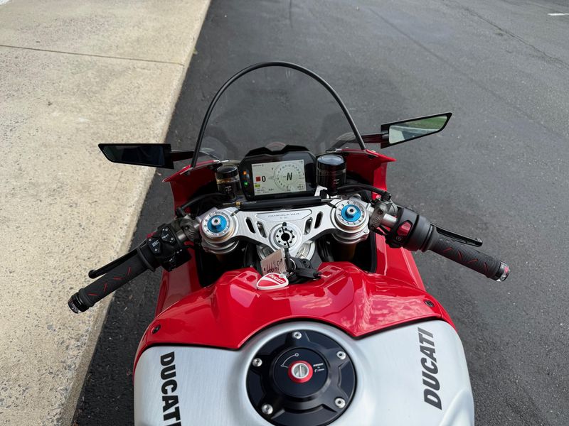 2024 Ducati Panigale V4 RImage 5