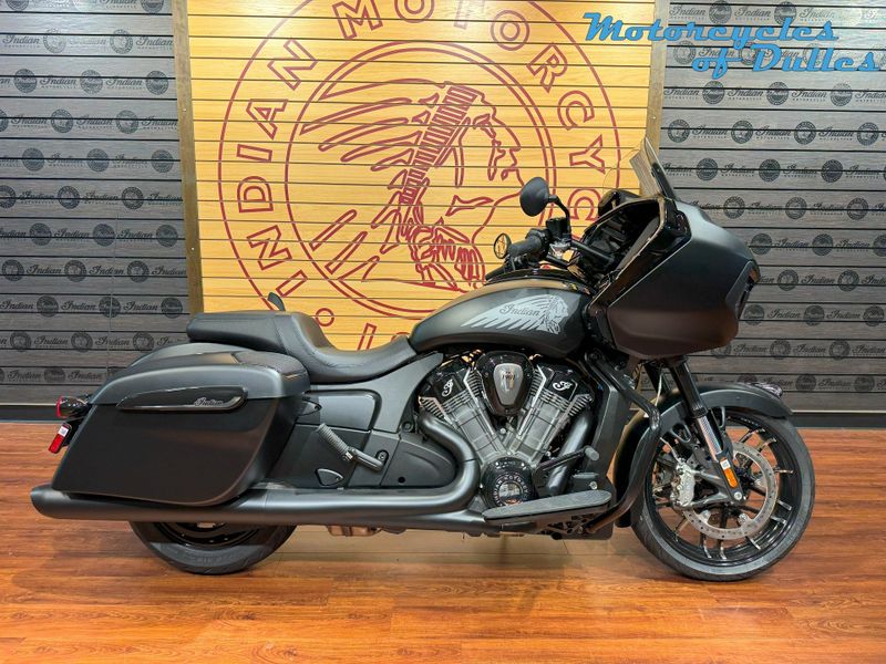 2024 Indian Motorcycle Challenger Dark Horse Audio Pkg Image 1