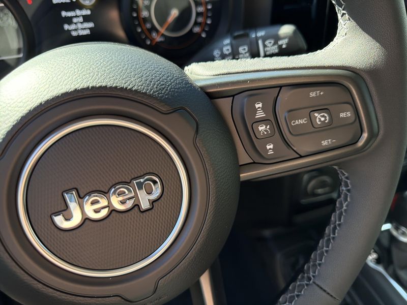 New 2026 Jeep Wrangler 4-door Sport SImage 22