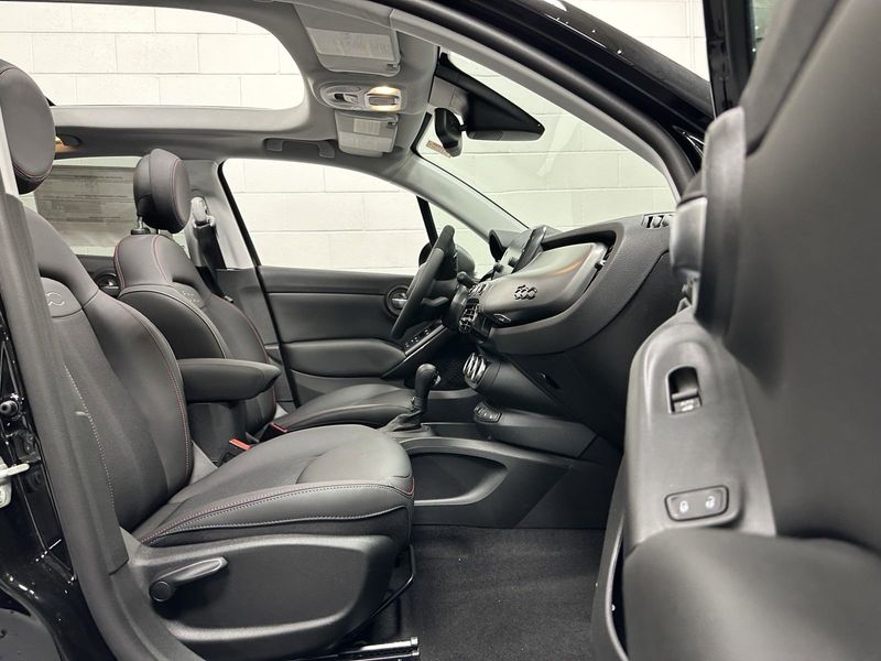 2023 Fiat 500x Sport Awd in a Nero Cinema (Black Clear Coat) exterior color and Blackinterior. Schmelz Countryside Alfa Romeo and Fiat (651) 968-0556 schmelzfiat.com 