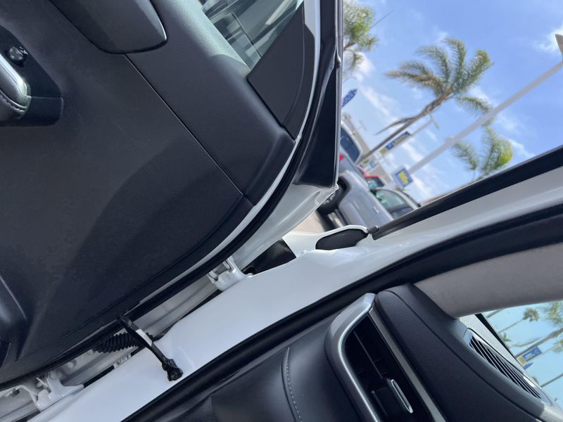 Used 2020 Toyota Highlander Hybrid XLEImage 20