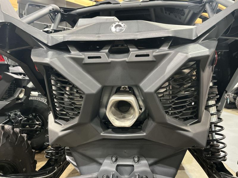 New 2025 Can-Am MAVERICK X3 X RS TURBO RR SMART-SHOX Image 17