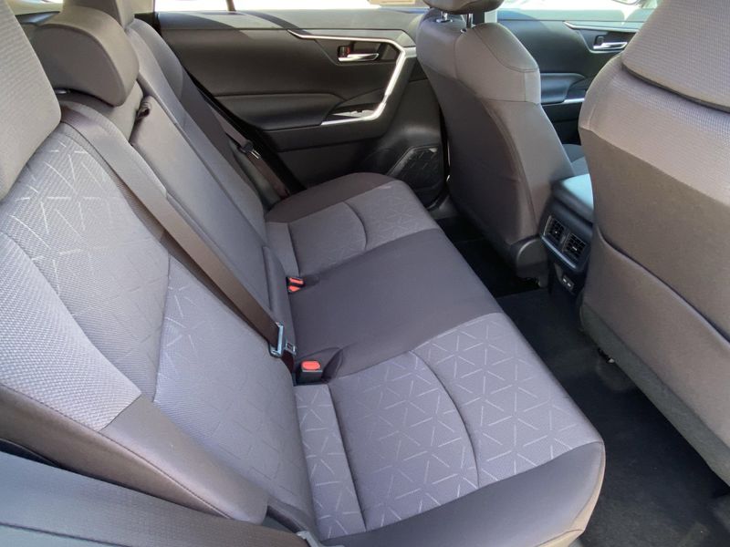 New 2025 Toyota RAV4 Hybrid XLEImage 12