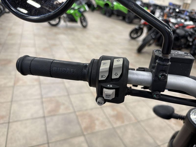 Used 2022 Ducati SCRAMBLER ICON DARK Image 22