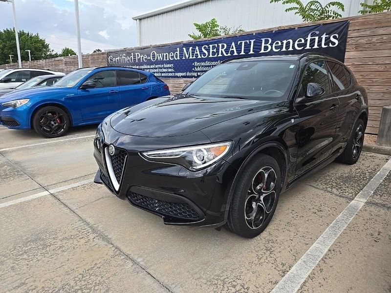 2022 Alfa Romeo Stelvio TiImage 1