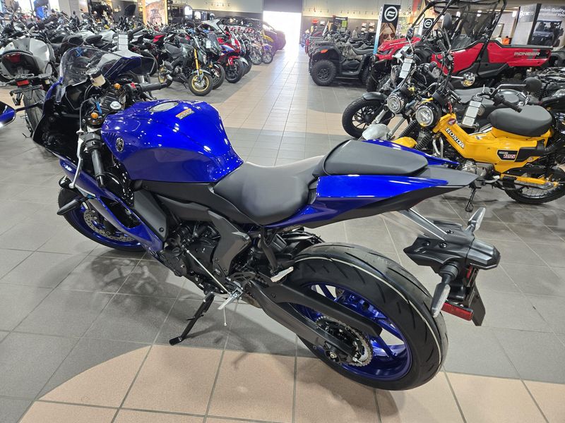 2025 Yamaha YZFR7 TEAM BLUE Image 6