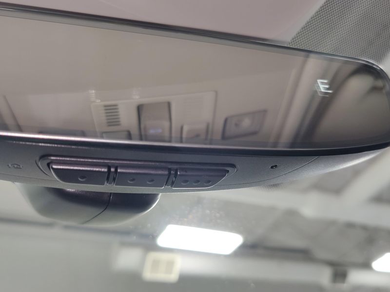Used 2024 Volkswagen Taos SE AWD w/Sunroof & Black Plus PkgImage 29