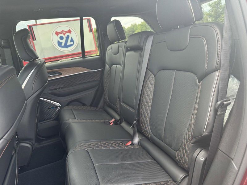 2024 Jeep Grand Cherokee 4xe Summit ReserveImage 13