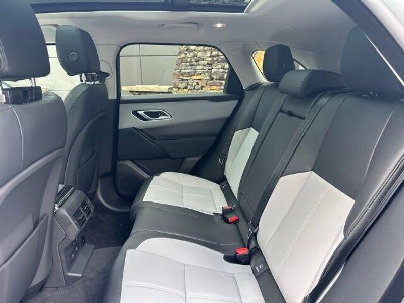 2025 Land Rover Range Rover Velar Dynamic SE